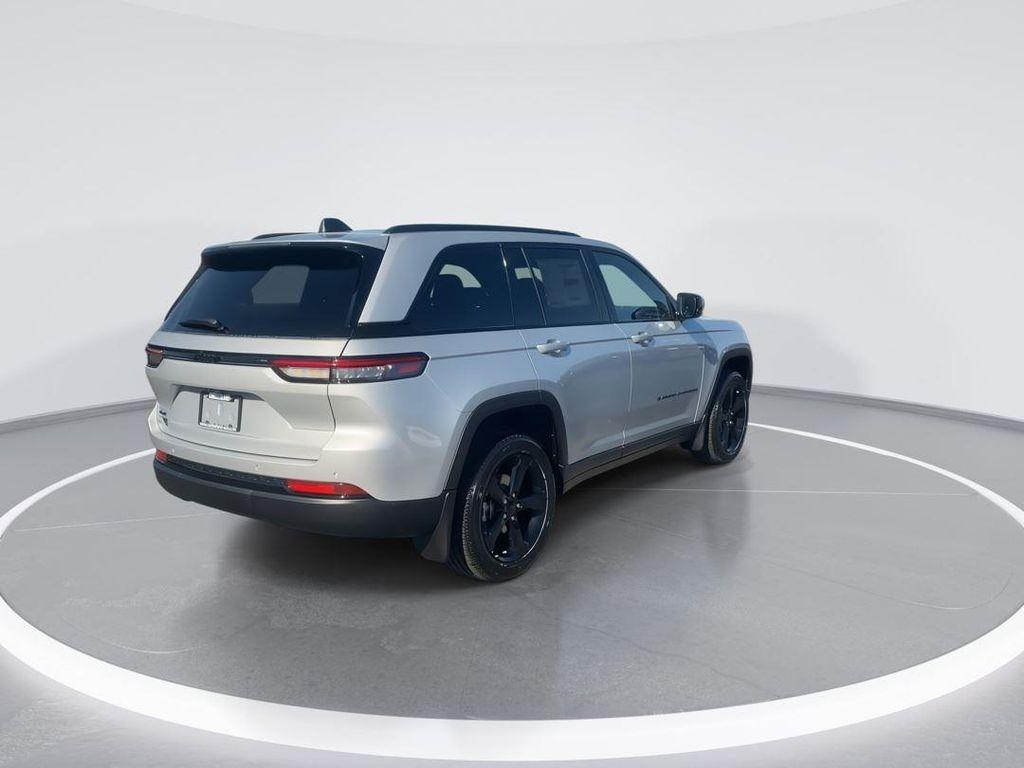new 2025 Jeep Grand Cherokee car, priced at $47,961