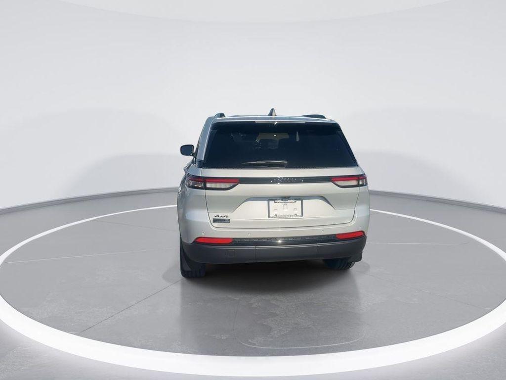 new 2025 Jeep Grand Cherokee car, priced at $47,961