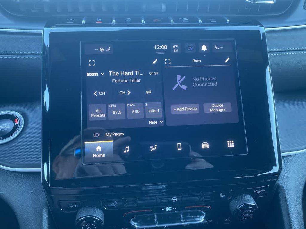 new 2025 Jeep Grand Cherokee car, priced at $47,961