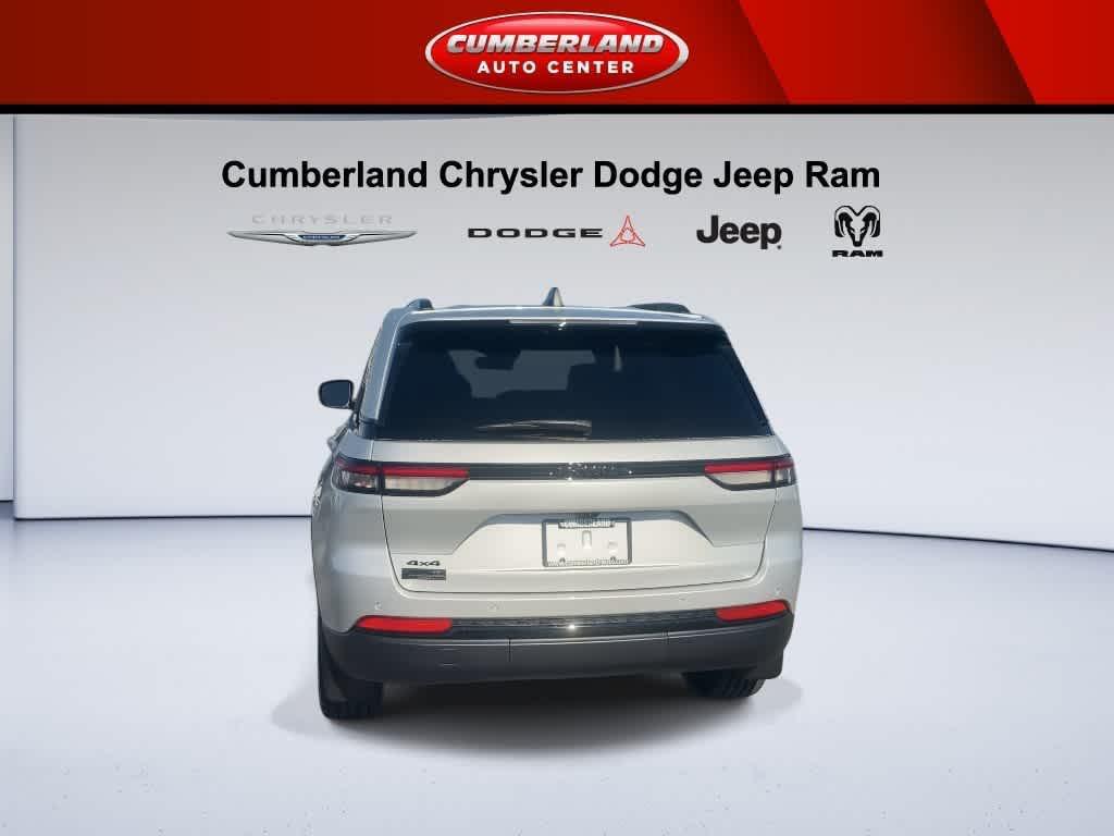 new 2025 Jeep Grand Cherokee car, priced at $47,961