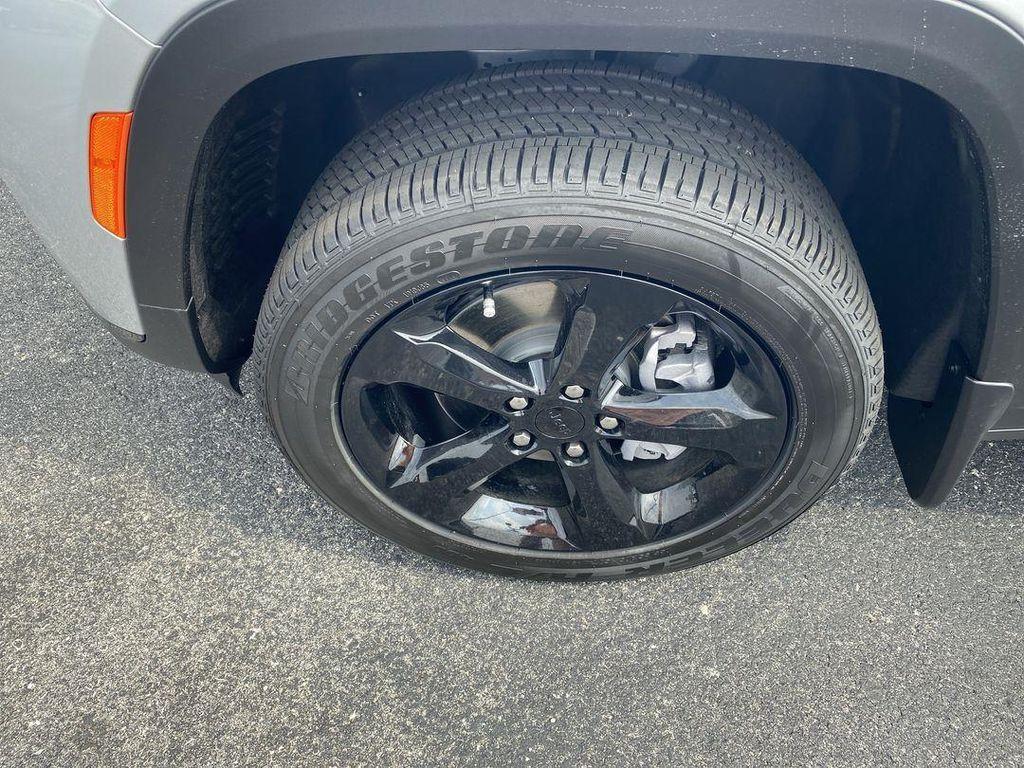 new 2025 Jeep Grand Cherokee L car, priced at $45,575