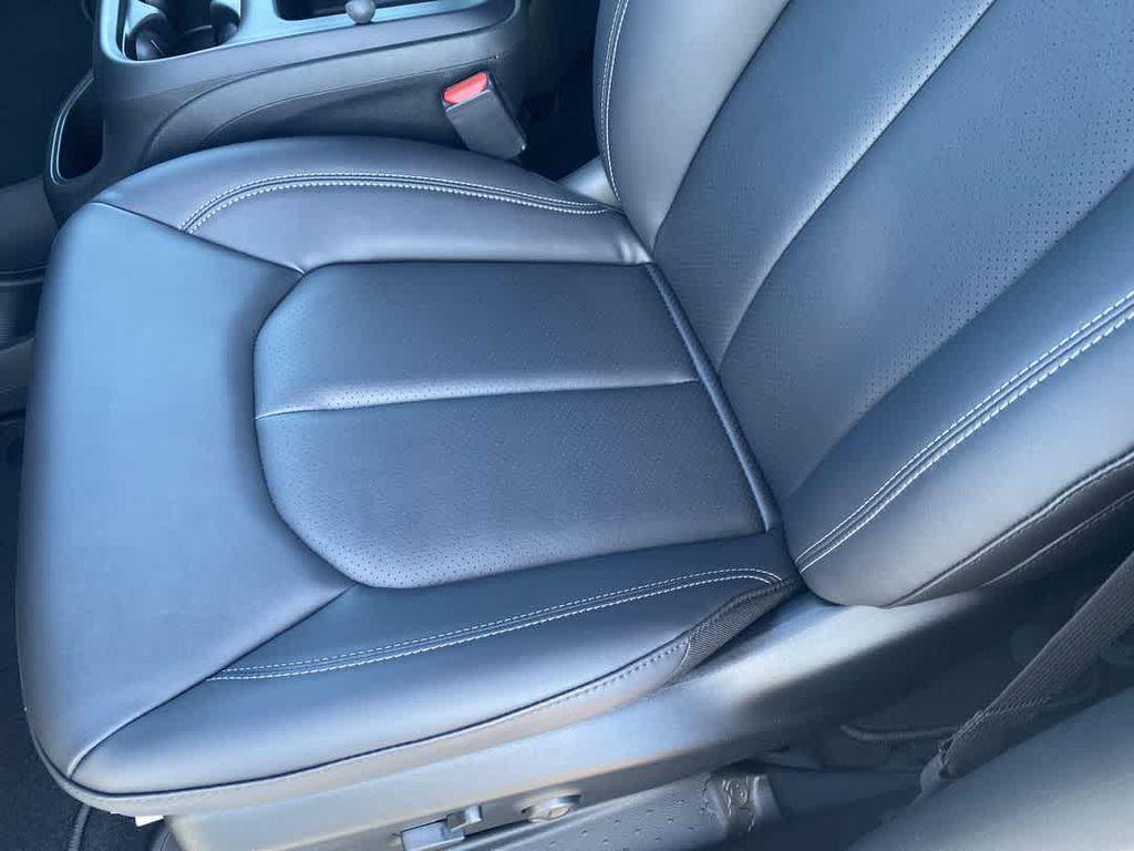 new 2026 Chrysler Pacifica car, priced at $47,773