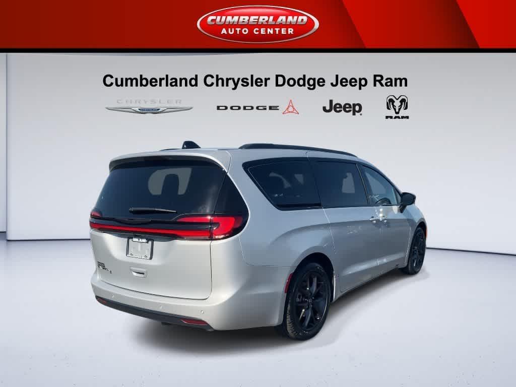 new 2026 Chrysler Pacifica car, priced at $47,773