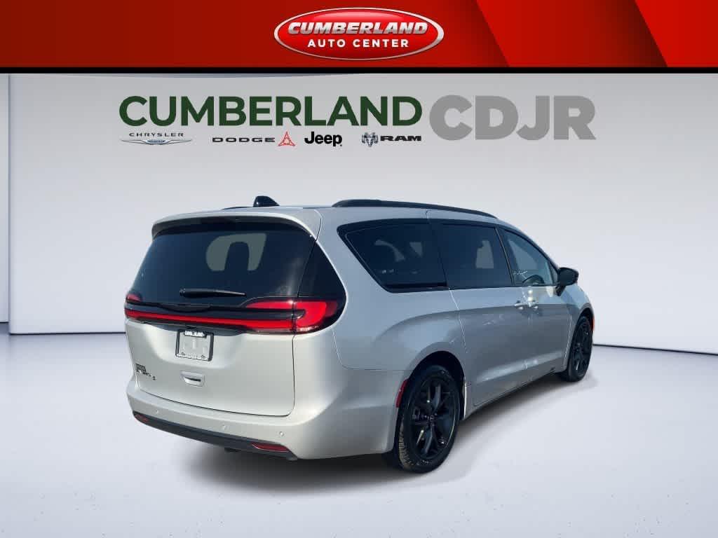 new 2026 Chrysler Pacifica car, priced at $47,773