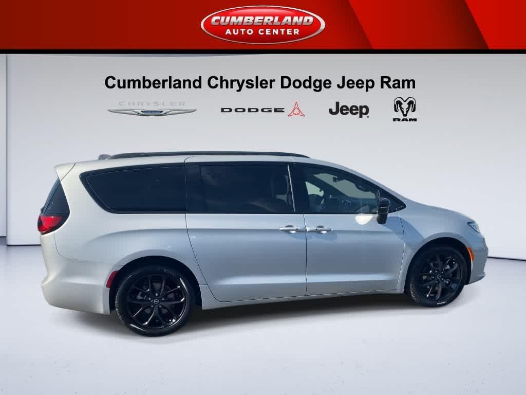 new 2026 Chrysler Pacifica car, priced at $47,773