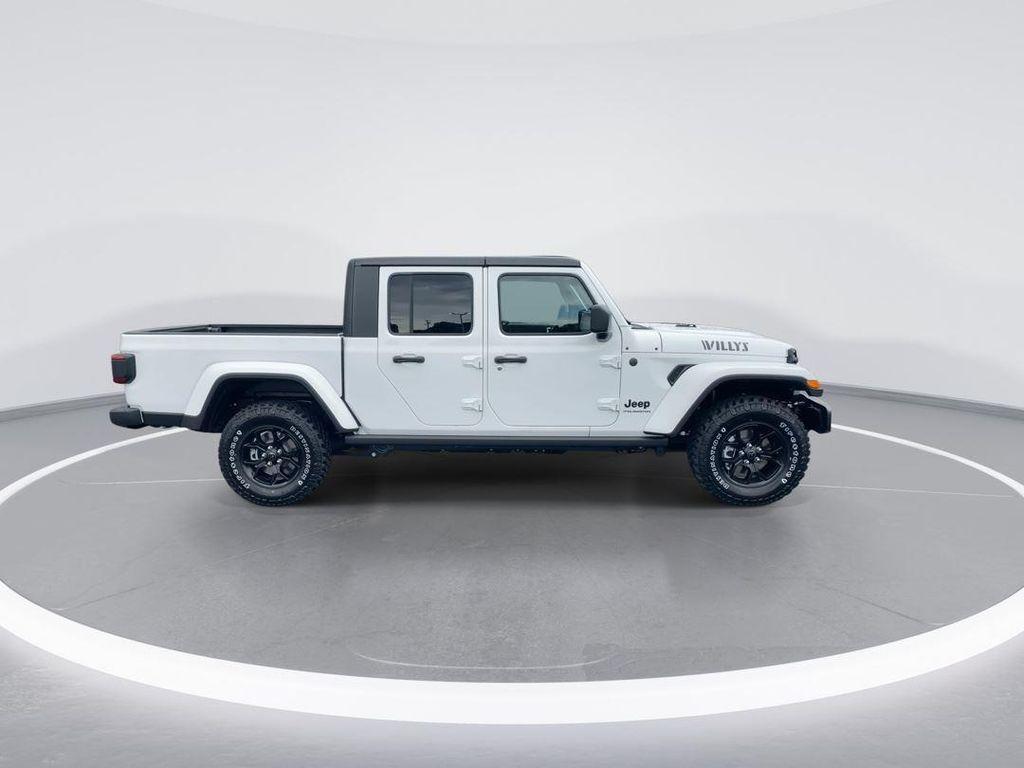 new 2025 Jeep Gladiator car, priced at $50,728