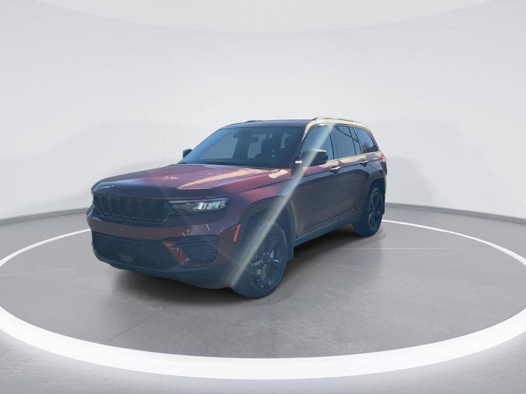 new 2025 Jeep Grand Cherokee car, priced at $45,211