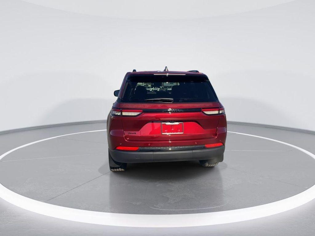 new 2025 Jeep Grand Cherokee car, priced at $45,211