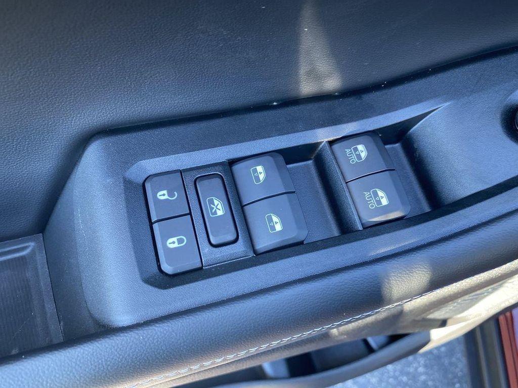 new 2025 Jeep Grand Cherokee car, priced at $45,211