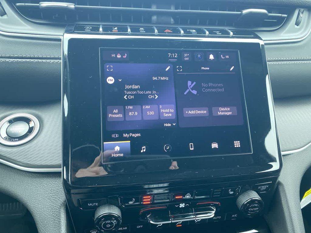 new 2025 Jeep Grand Cherokee car, priced at $43,283