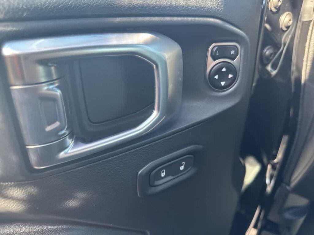 new 2026 Jeep Wrangler car, priced at $46,733