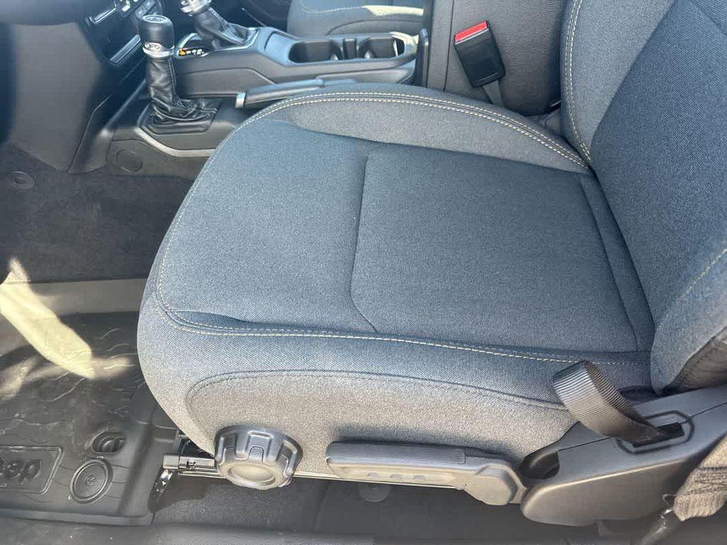 new 2026 Jeep Wrangler car, priced at $46,733