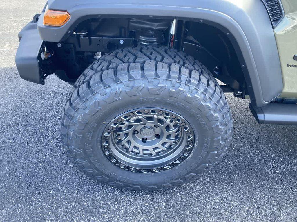 new 2025 Jeep Wrangler car, priced at $40,590