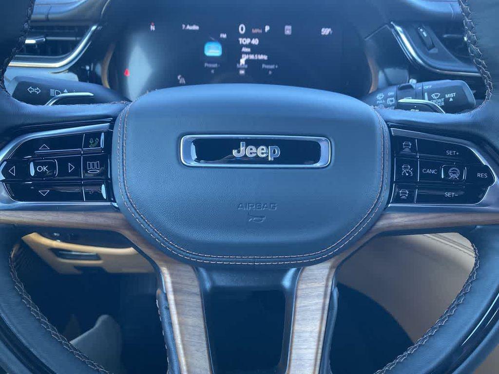 new 2025 Jeep Grand Cherokee L car, priced at $68,976
