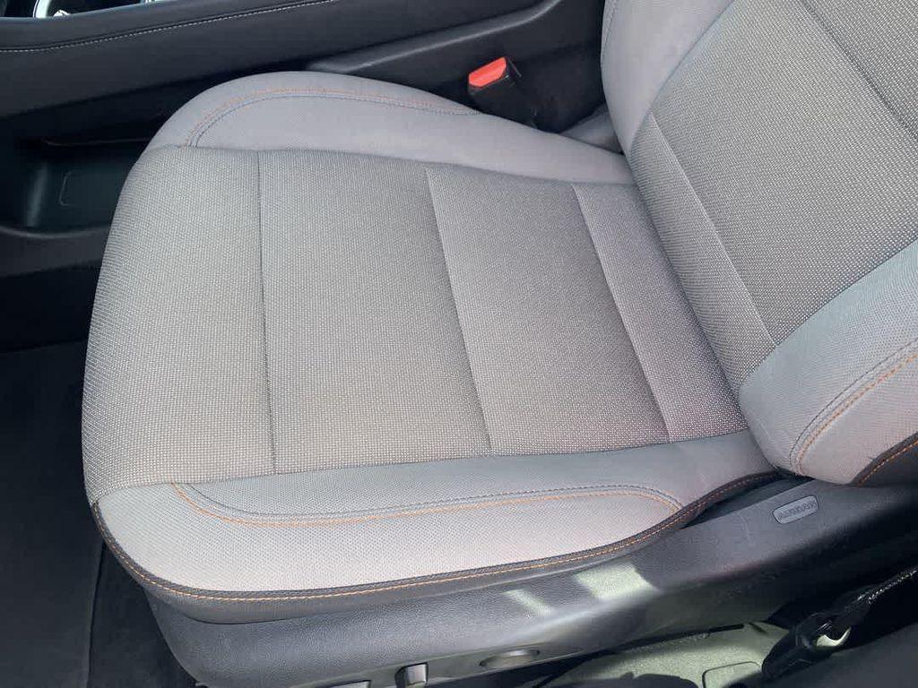 used 2024 Chevrolet Traverse car, priced at $33,297