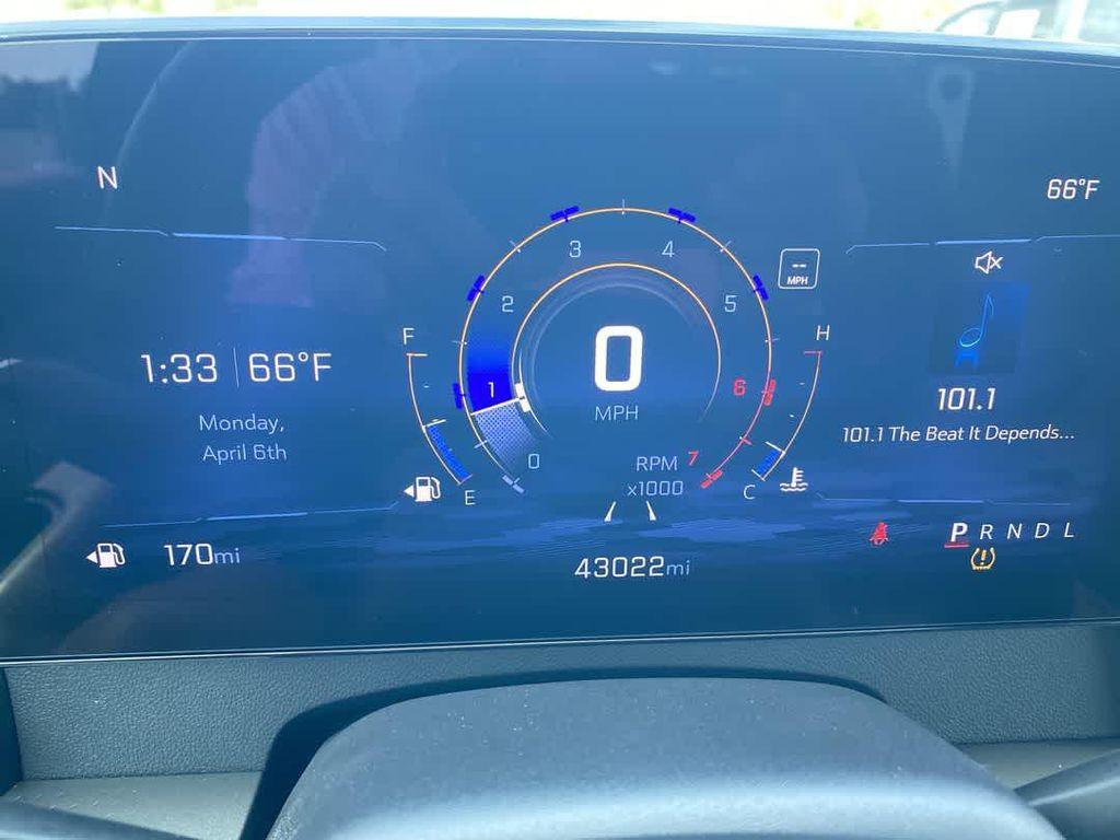 used 2024 Chevrolet Traverse car, priced at $33,297