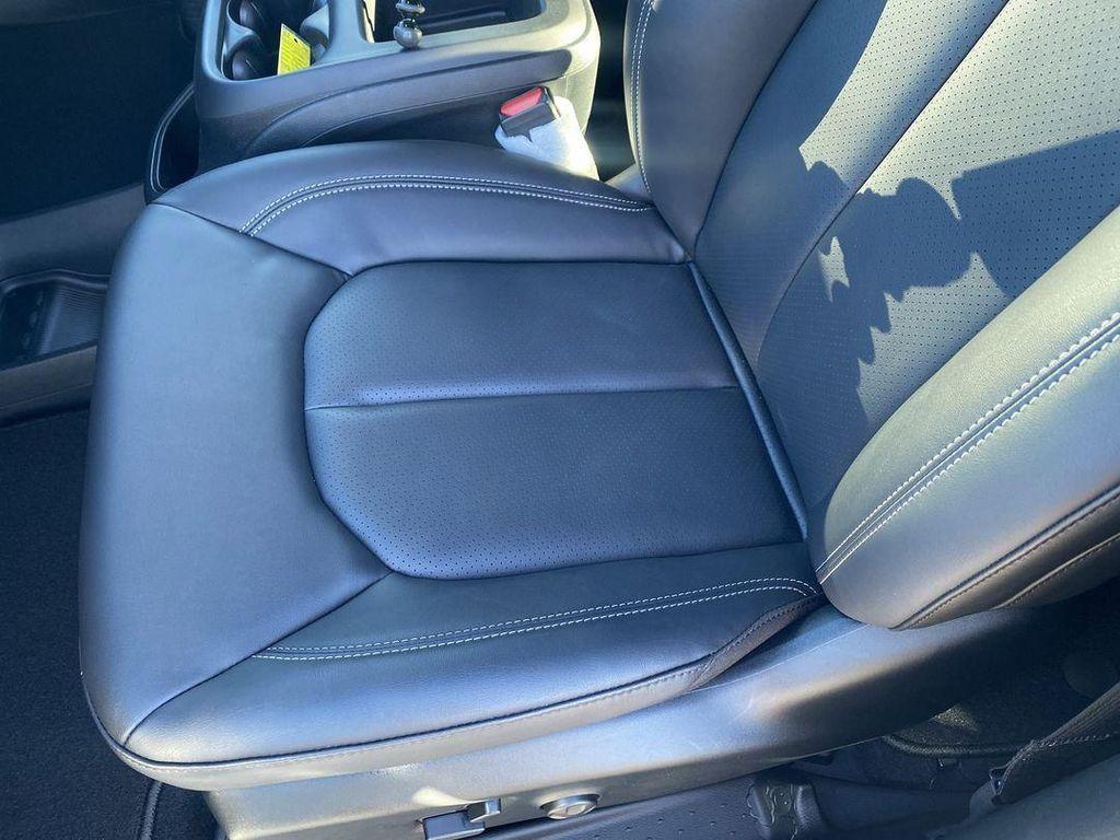 new 2026 Chrysler Pacifica car, priced at $52,333