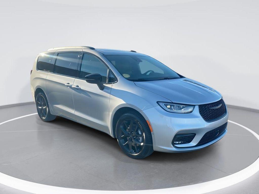 new 2026 Chrysler Pacifica car, priced at $48,333