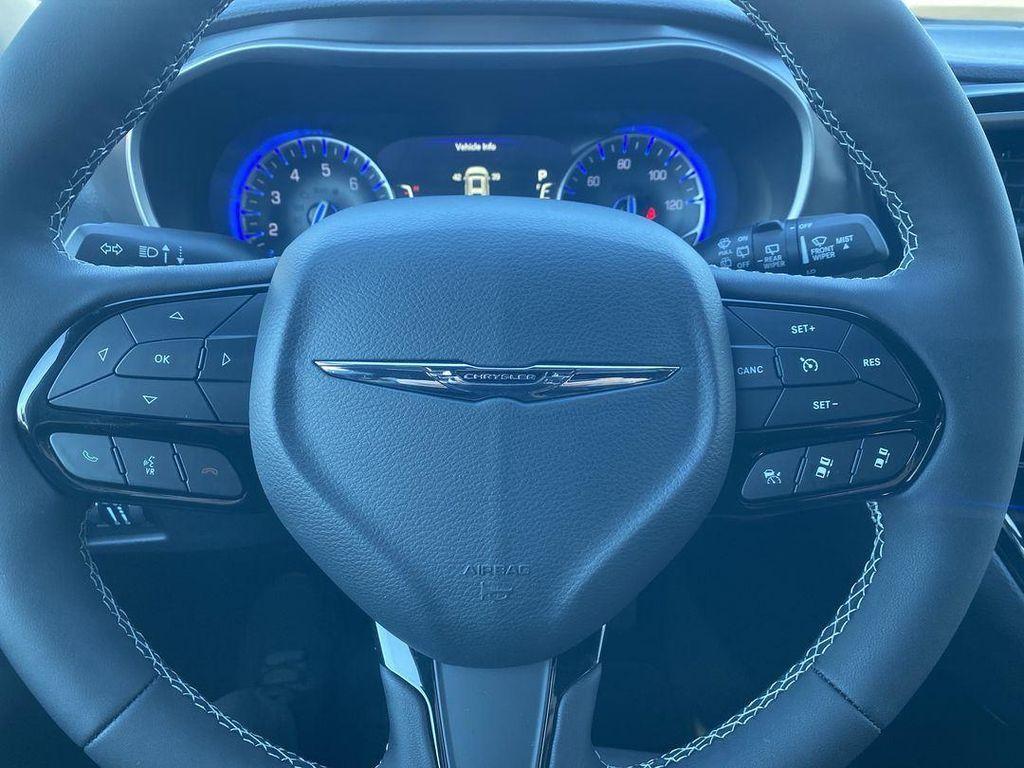 new 2026 Chrysler Pacifica car, priced at $52,333