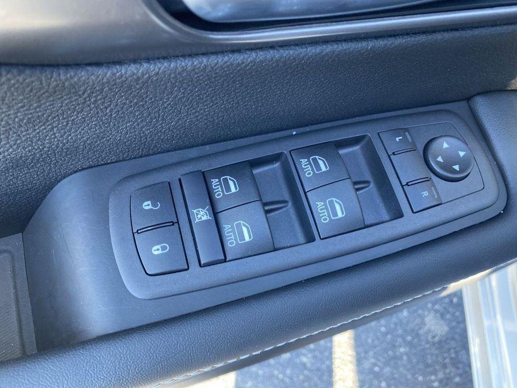 new 2026 Chrysler Pacifica car, priced at $52,333