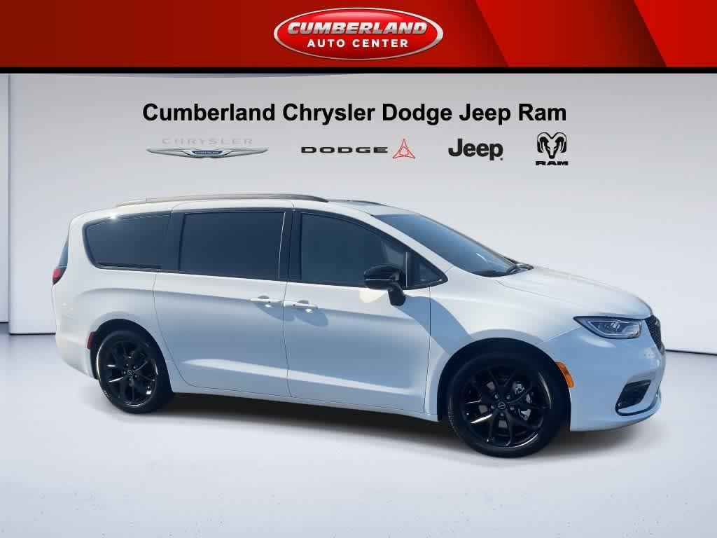 new 2026 Chrysler Pacifica car, priced at $47,597
