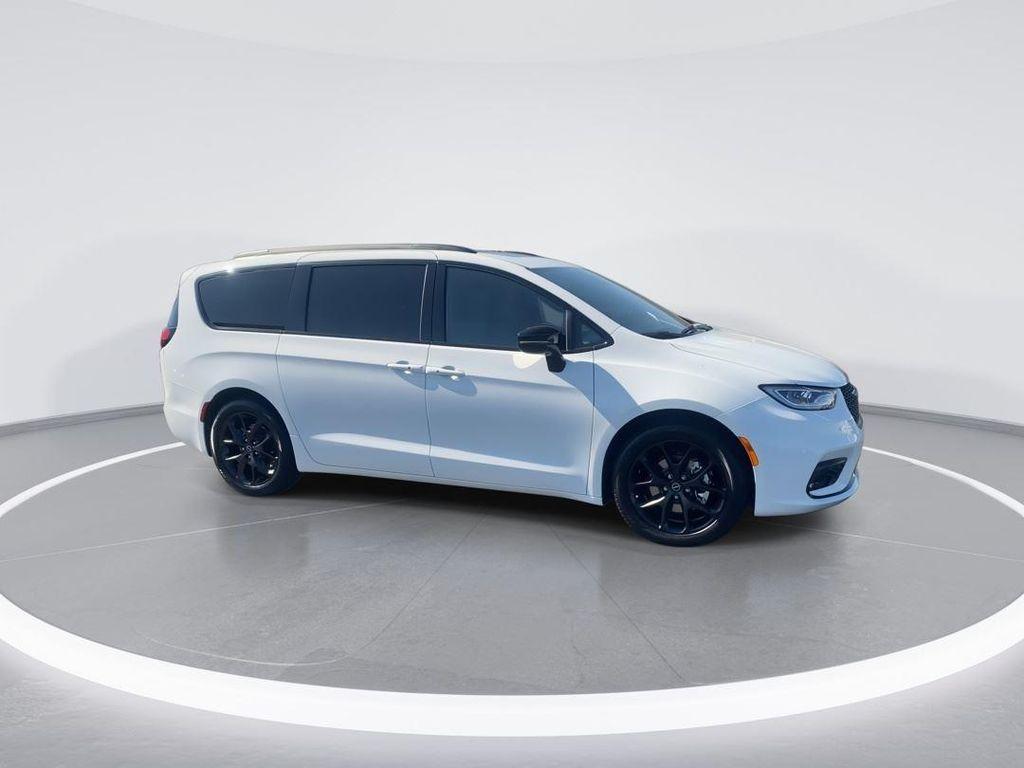 new 2026 Chrysler Pacifica car, priced at $41,597
