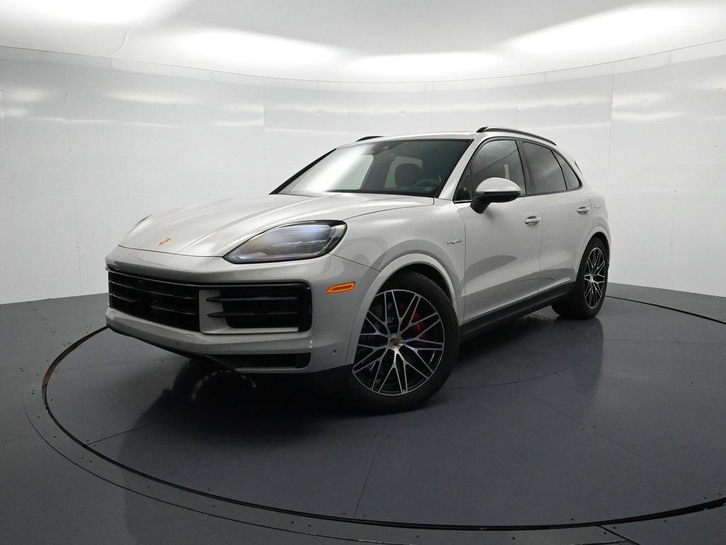 new 2025 Porsche Cayenne car, priced at $133,235