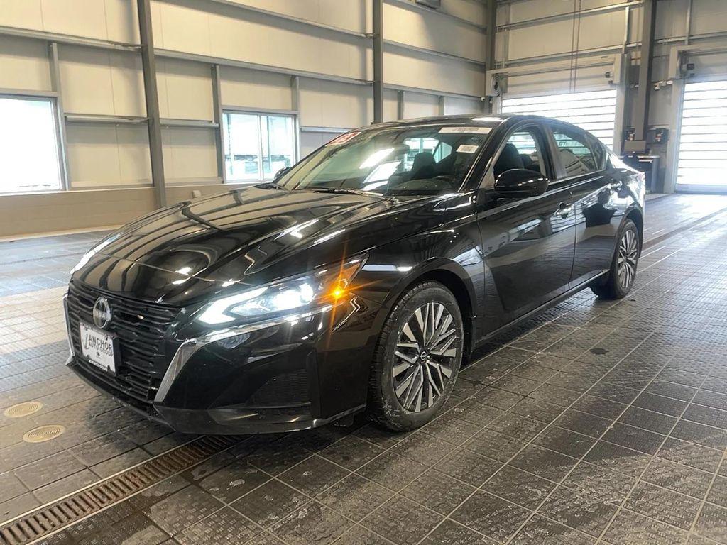 used 2023 Nissan Altima car, priced at $20,921