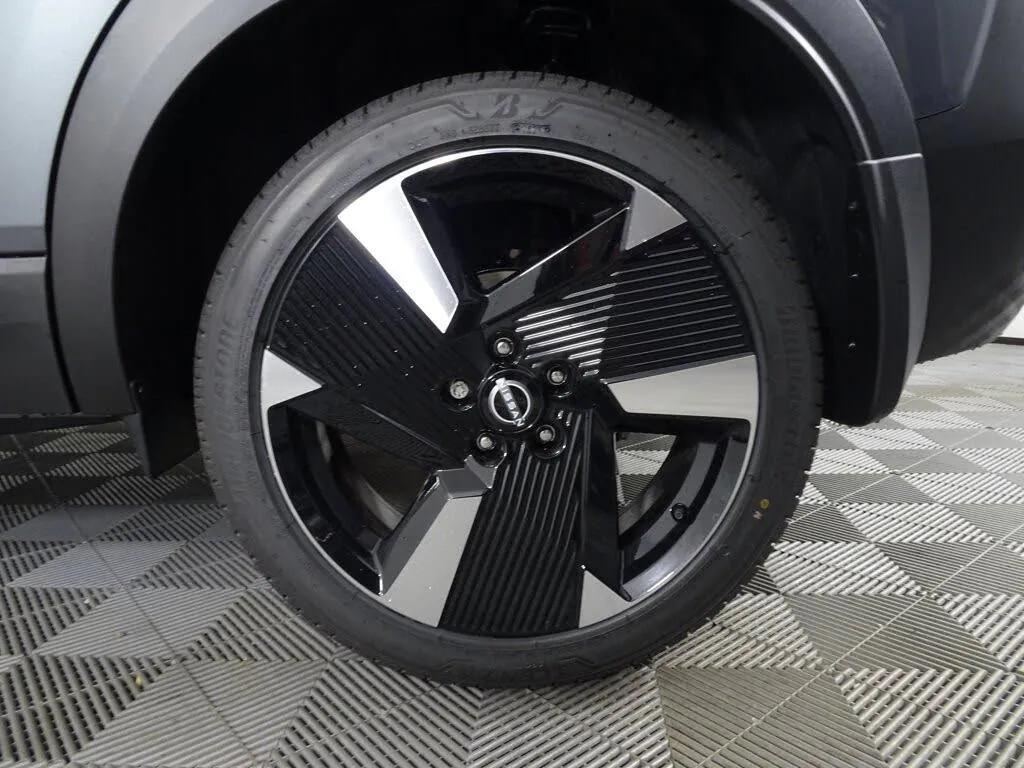 new 2026 Nissan Kicks car, priced at $32,410