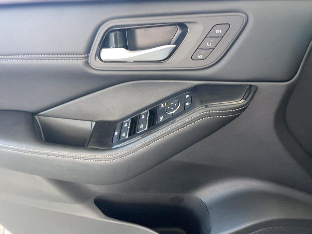 used 2023 Nissan Rogue car, priced at $28,981