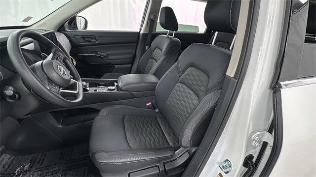 new 2026 Nissan Pathfinder car, priced at $41,675