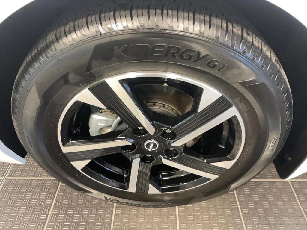 used 2025 Nissan Sentra car, priced at $21,991