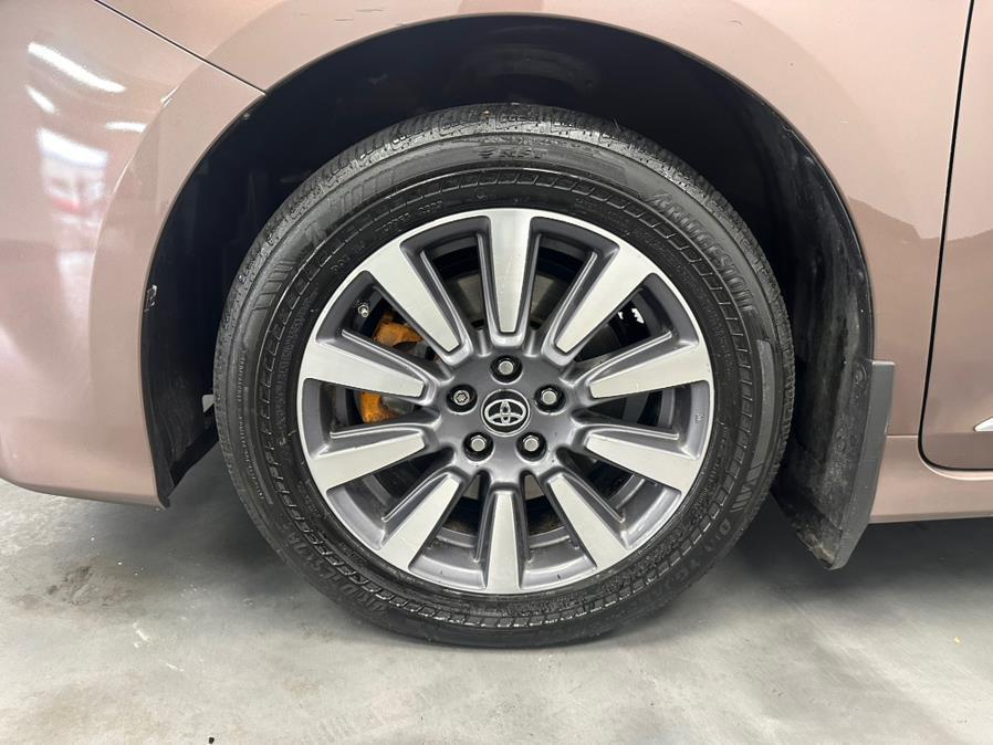 used 2018 Toyota Sienna car, priced at $23,297