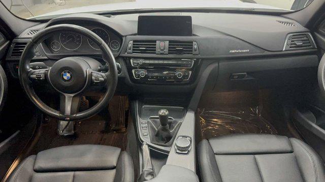 BMW 3 Series view 26