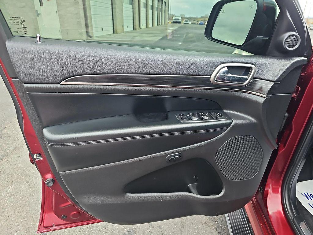 used 2020 Jeep Grand Cherokee car, priced at $25,499