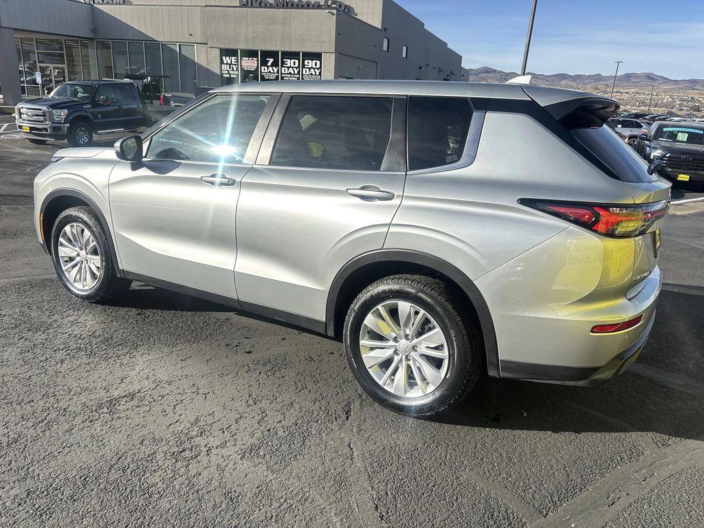 used 2025 Mitsubishi Outlander car, priced at $25,996