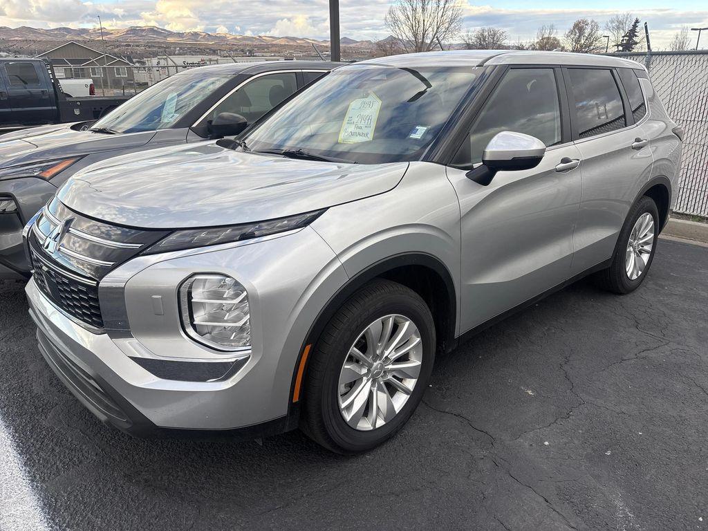 used 2025 Mitsubishi Outlander car, priced at $25,996