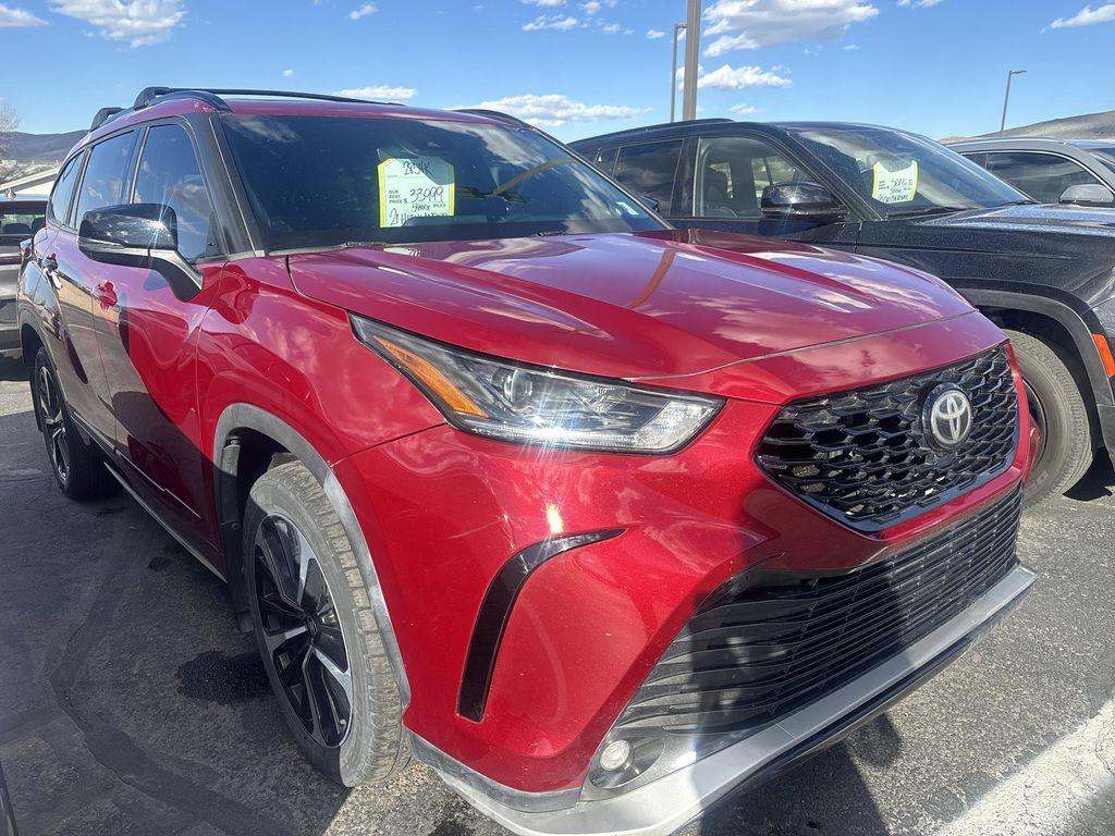 used 2021 Toyota Highlander car, priced at $34,398