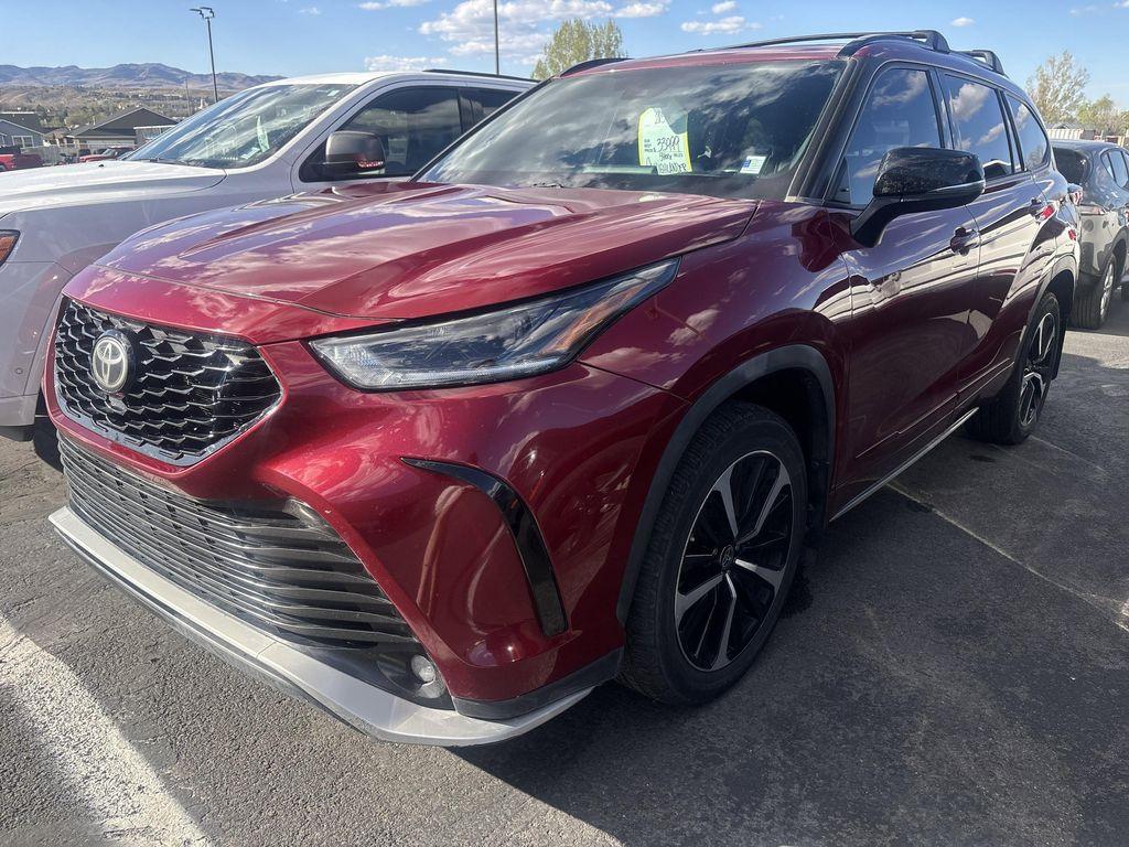 used 2021 Toyota Highlander car, priced at $34,398