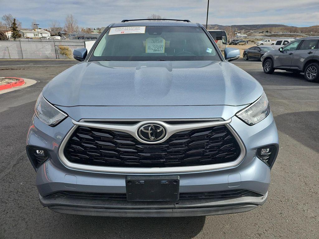 used 2022 Toyota Highlander car, priced at $33,499
