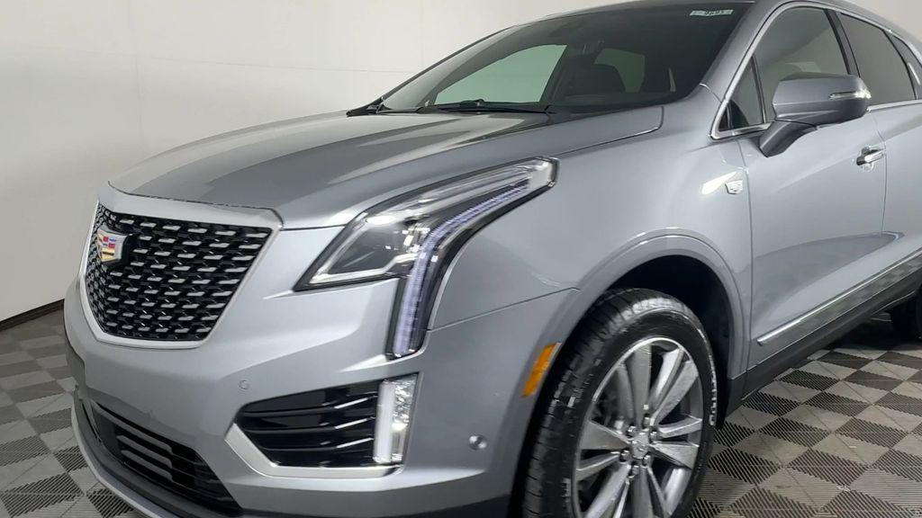 new 2026 Cadillac XT5 car, priced at $57,190