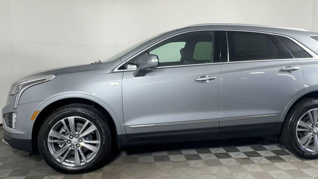 new 2026 Cadillac XT5 car, priced at $57,190