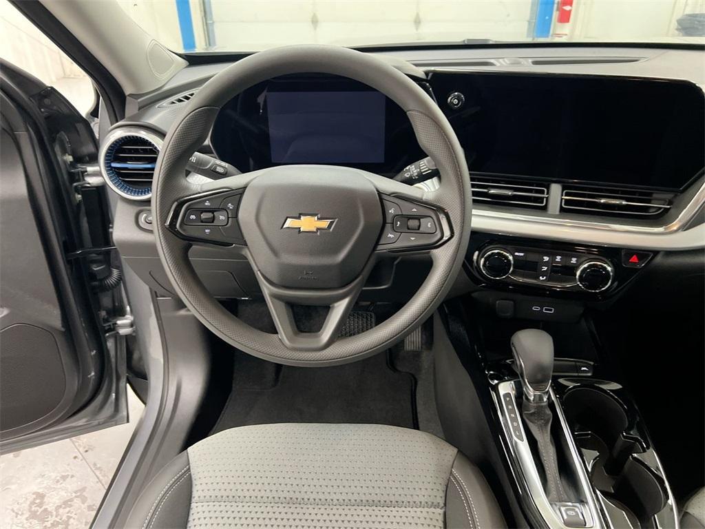 used 2025 Chevrolet Trax car, priced at $22,987