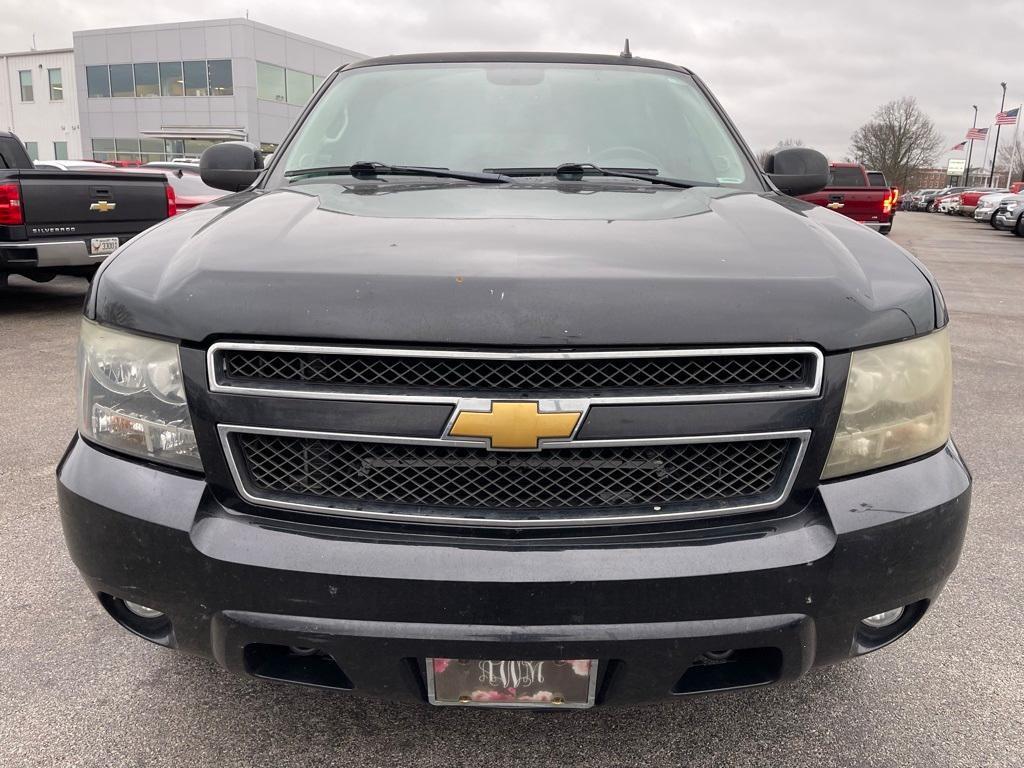 used 2014 Chevrolet Suburban car, priced at $8,900