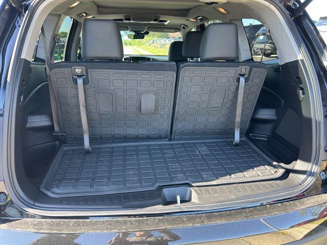 used 2022 Honda Pilot car, priced at $37,286