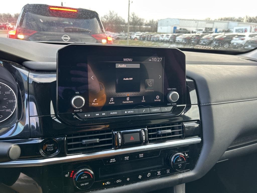 used 2025 Nissan Pathfinder car, priced at $29,987