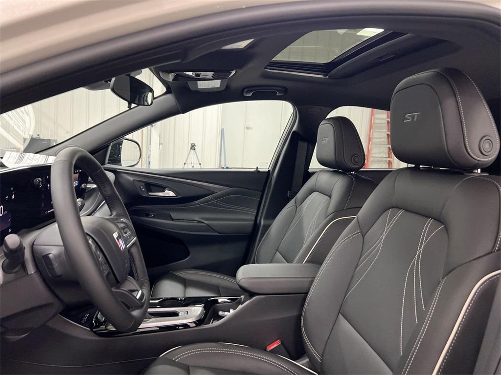 new 2026 Buick Envista car, priced at $31,228