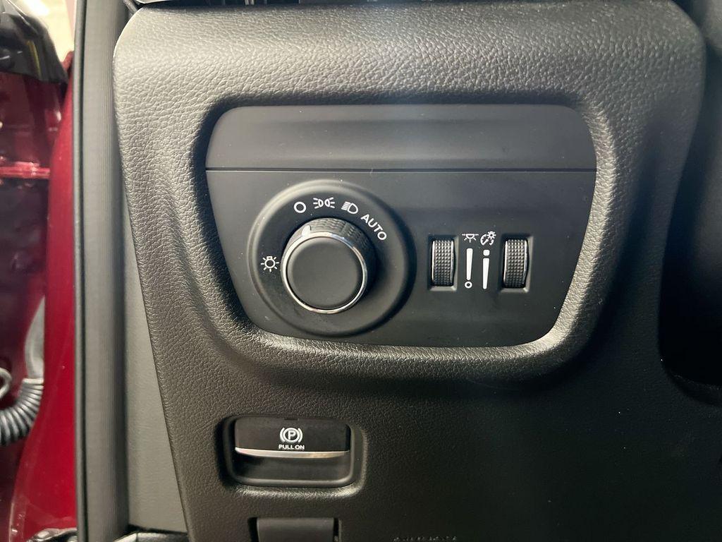 used 2024 Jeep Grand Cherokee L car, priced at $33,086