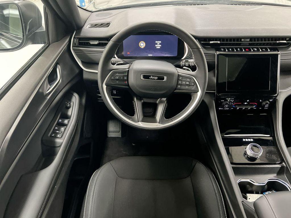 used 2025 Jeep Grand Cherokee car, priced at $33,587