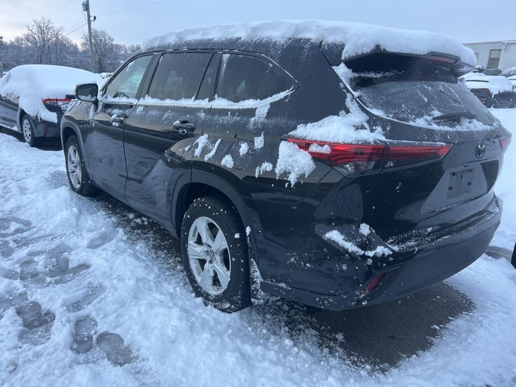 used 2023 Toyota Highlander car